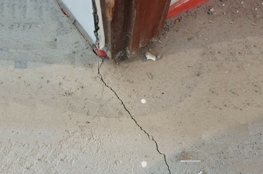 Ristrutturazione-crepa-massetto-pavimento-radiante-Conca-Lecco-Como-Monza Evitare e sistemare crepe nel pavimento dopo la ristrutturazione o la posa.